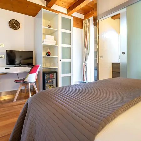 Casale Delle Ronde B&B 라티나